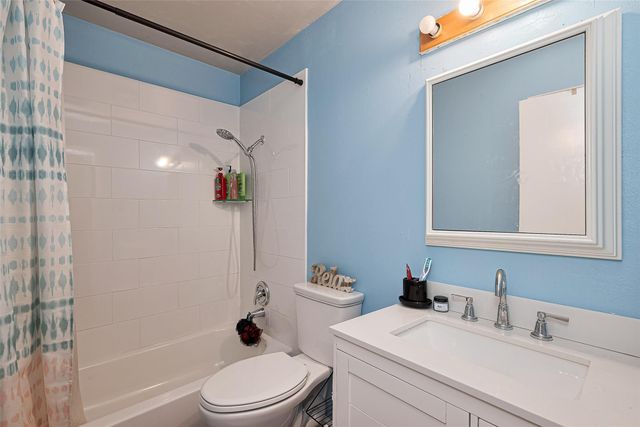 9326 Montgomery Lane, La Porte, TX 77571