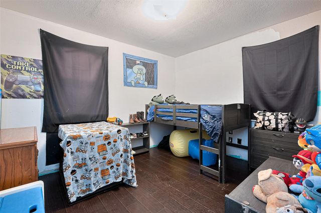 9326 Montgomery Lane, La Porte, TX 77571