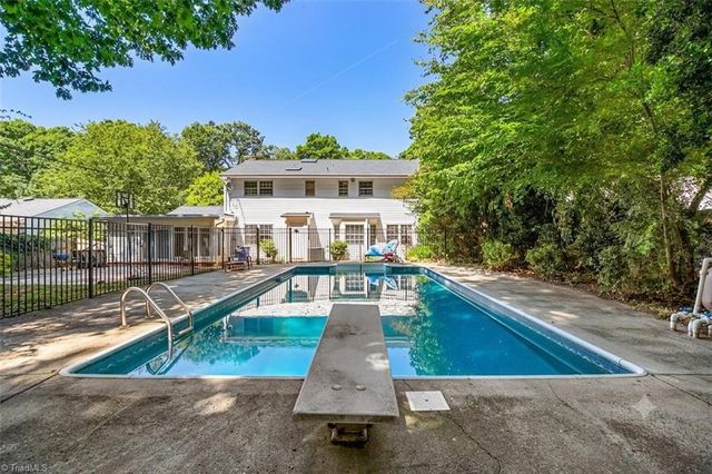 1106 McDowell Drive, Greensboro, NC 27408