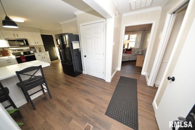 17 HIGHLAND Place, Mt Vernon, IL 62864