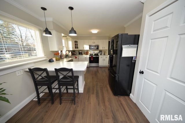 17 HIGHLAND Place, Mt Vernon, IL 62864