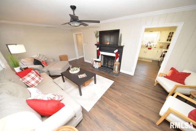 17 HIGHLAND Place, Mt Vernon, IL 62864