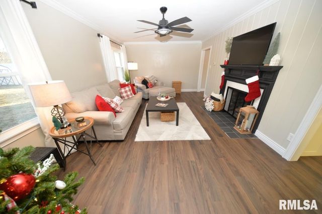 17 HIGHLAND Place, Mt Vernon, IL 62864