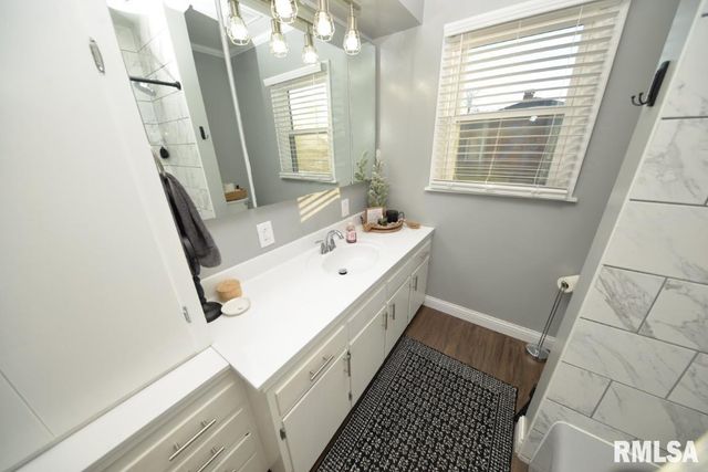 17 HIGHLAND Place, Mt Vernon, IL 62864