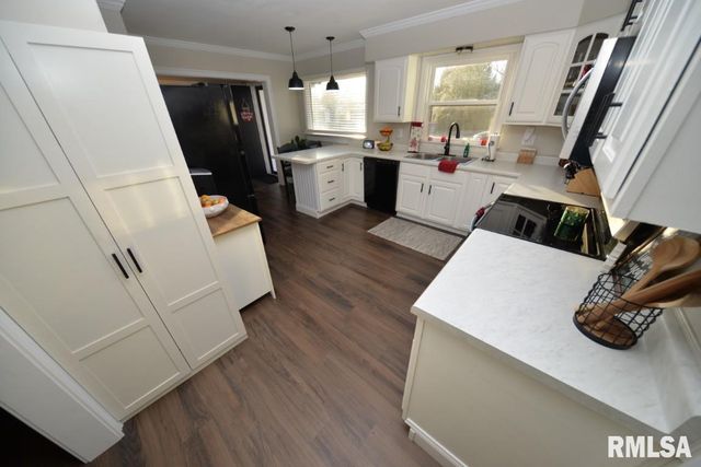 17 HIGHLAND Place, Mt Vernon, IL 62864