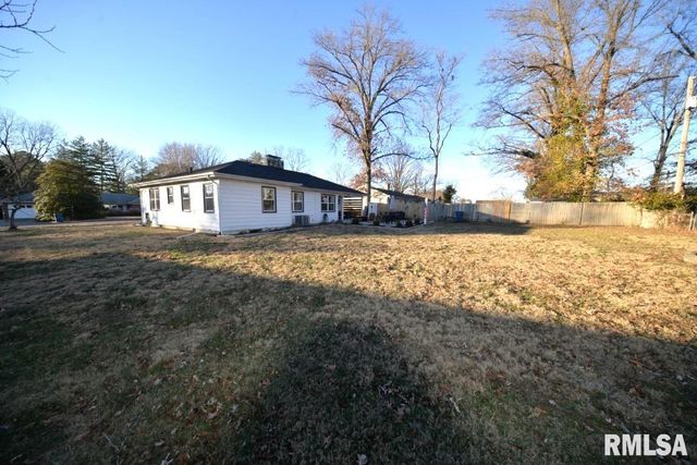 17 HIGHLAND Place, Mt Vernon, IL 62864