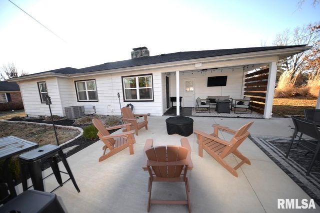 17 HIGHLAND Place, Mt Vernon, IL 62864