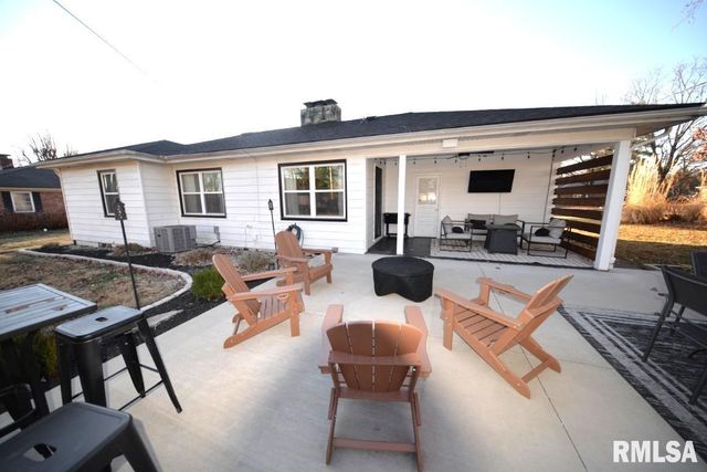 17 HIGHLAND Place, Mt Vernon, IL 62864