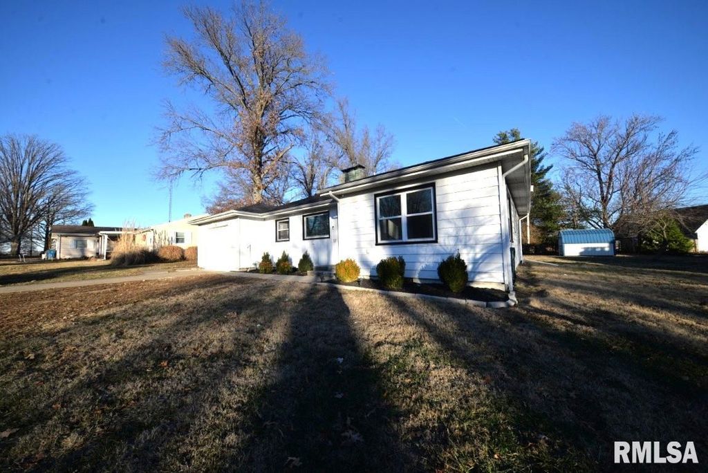 17 HIGHLAND Place, Mt Vernon, IL 62864