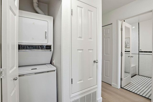 765 San Antonio Road 48, Palo Alto, CA 94303