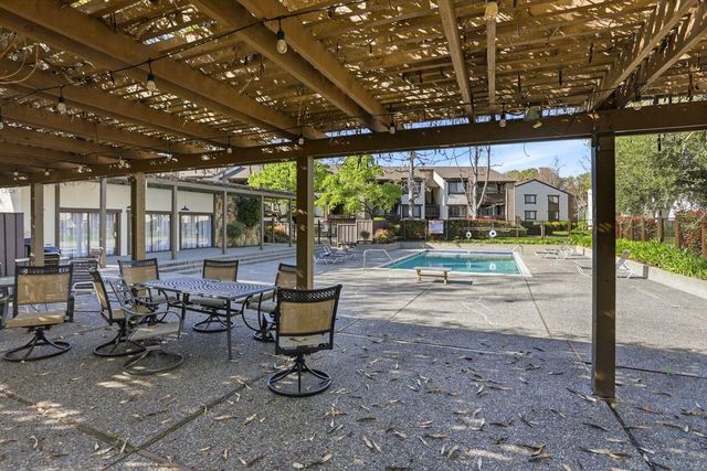 765 San Antonio Road 48, Palo Alto, CA 94303