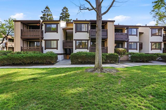 765 San Antonio Road 48, Palo Alto, CA 94303