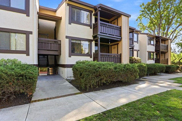 765 San Antonio Road 48, Palo Alto, CA 94303