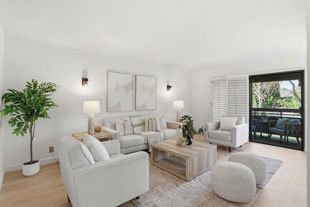 765 San Antonio Road 48, Palo Alto, CA 94303