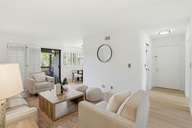 765 San Antonio Road 48, Palo Alto, CA 94303