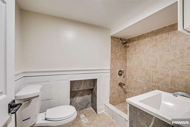 602 Avenue, Bayonne, NJ 07002