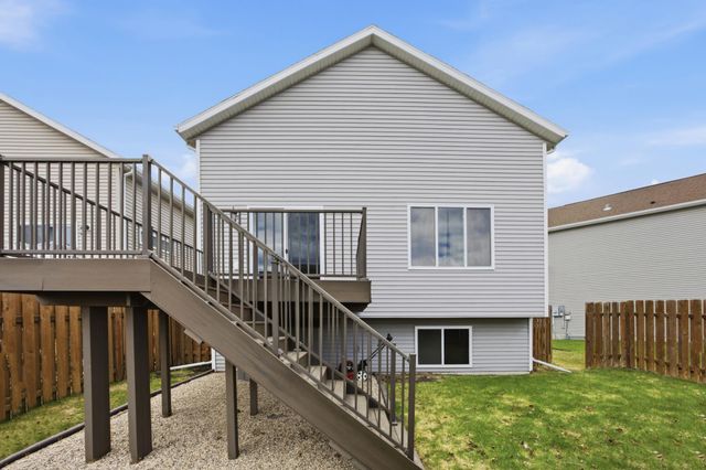 928 41st Avenue S, Moorhead, MN 56560