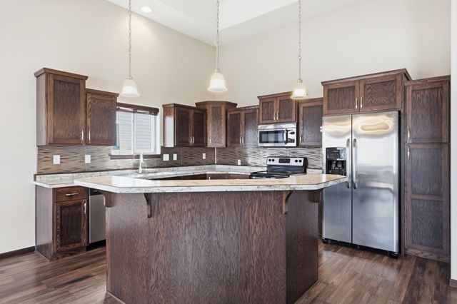 928 41st Avenue S, Moorhead, MN 56560