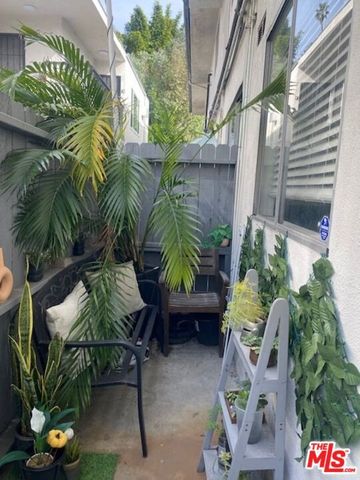 2034 Holly Drive, Los Angeles, CA 90068