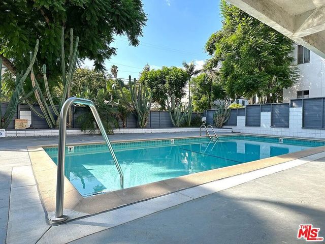 2034 Holly Drive, Los Angeles, CA 90068