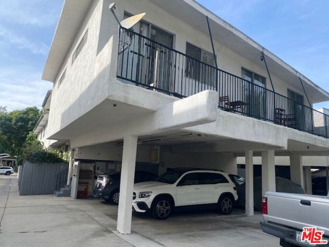 2034 Holly Drive, Los Angeles, CA 90068