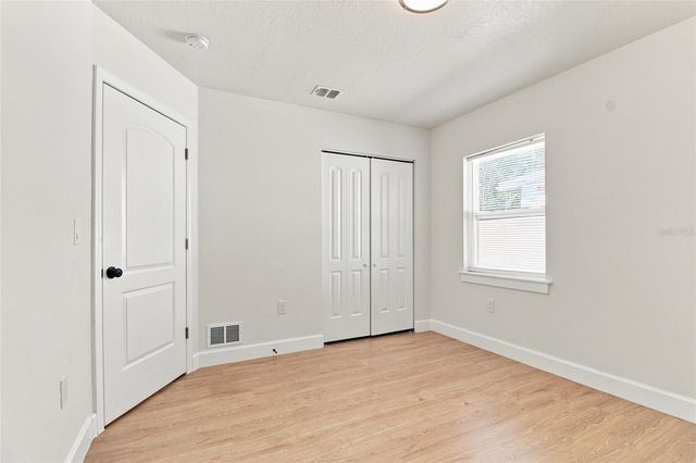 2004 E BROAD STREET, Tampa, FL 33610