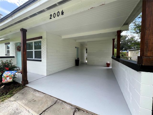 2004 E BROAD STREET, Tampa, FL 33610