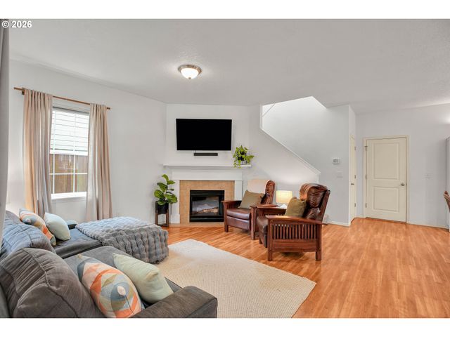 18915 ROSE Rd, Oregon City, OR 97045