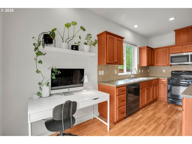 18915 ROSE Rd, Oregon City, OR 97045