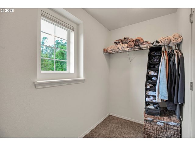 18915 ROSE Rd, Oregon City, OR 97045