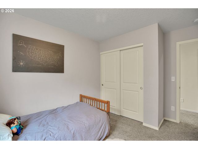 18915 ROSE Rd, Oregon City, OR 97045
