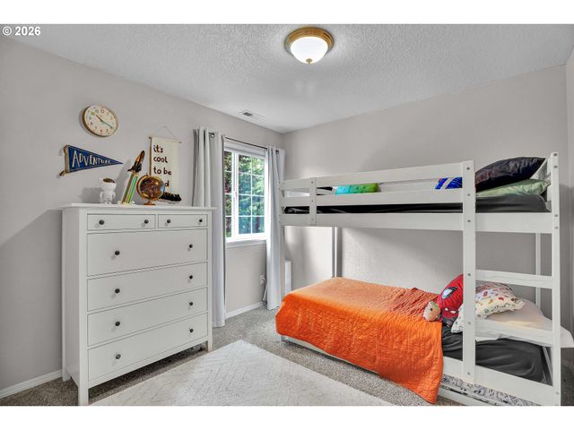 18915 ROSE Rd, Oregon City, OR 97045