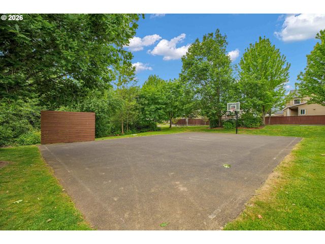 18915 ROSE Rd, Oregon City, OR 97045