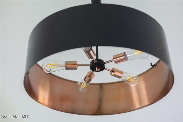 232 Pomrankey Ln, Dover, ID 83825