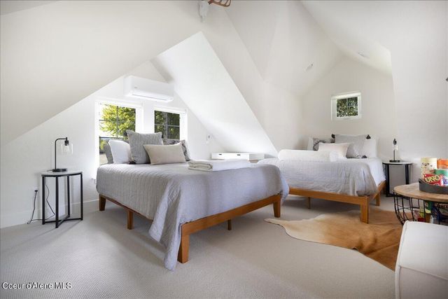 232 Pomrankey Ln, Dover, ID 83825