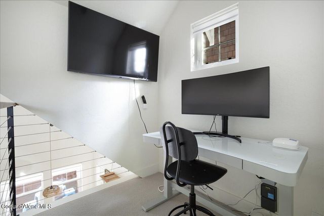 232 Pomrankey Ln, Dover, ID 83825