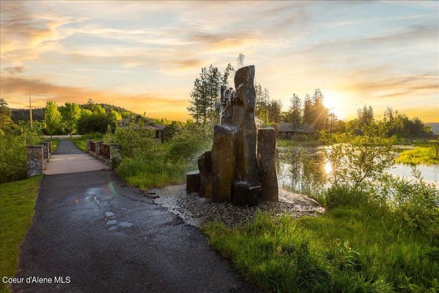 232 Pomrankey Ln, Dover, ID 83825