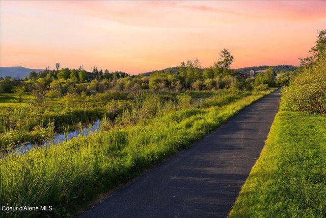 232 Pomrankey Ln, Dover, ID 83825