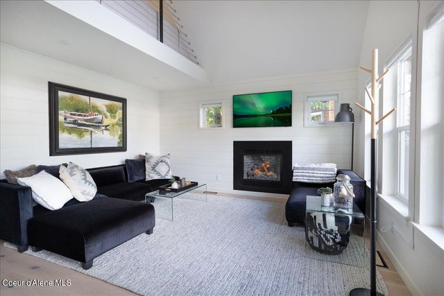 232 Pomrankey Ln, Dover, ID 83825