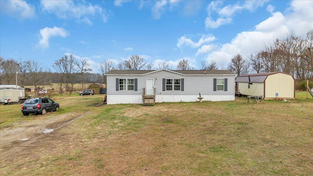 599 A B Frazier Rd, Smithville, TN 37166