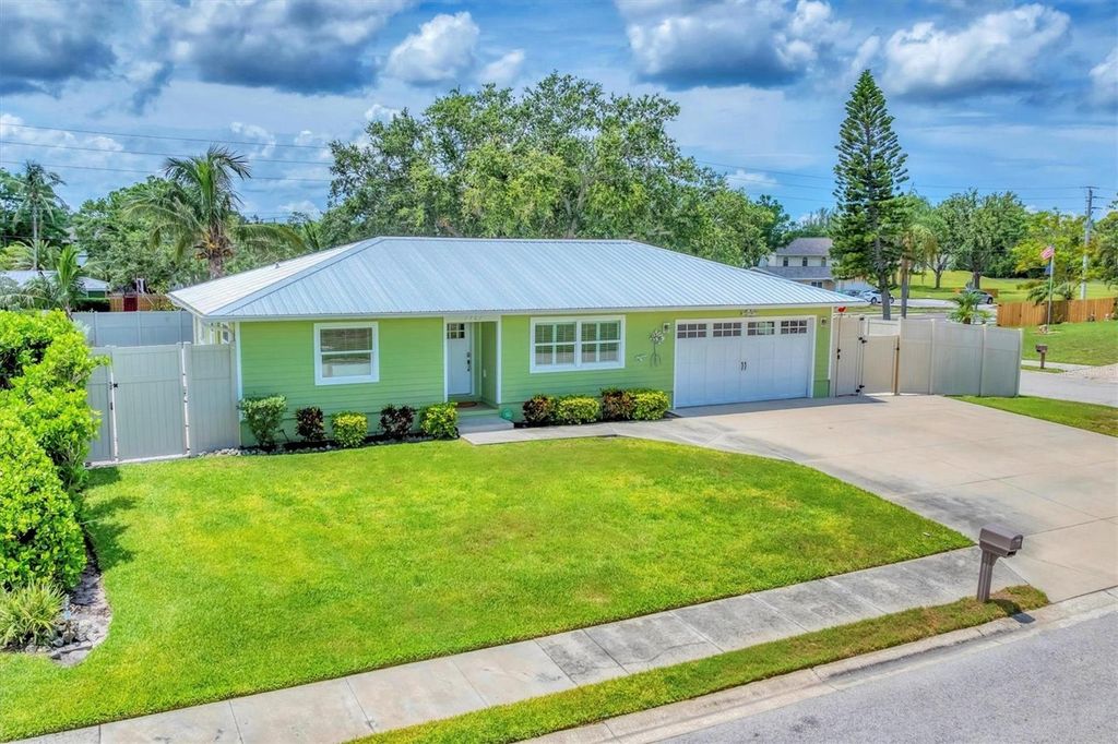 7727 9TH AVENUE DRIVE NW, Bradenton, FL 34209