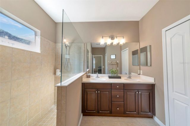 4930 NEWPORT NEWS CIRCLE, Bradenton, FL 34211