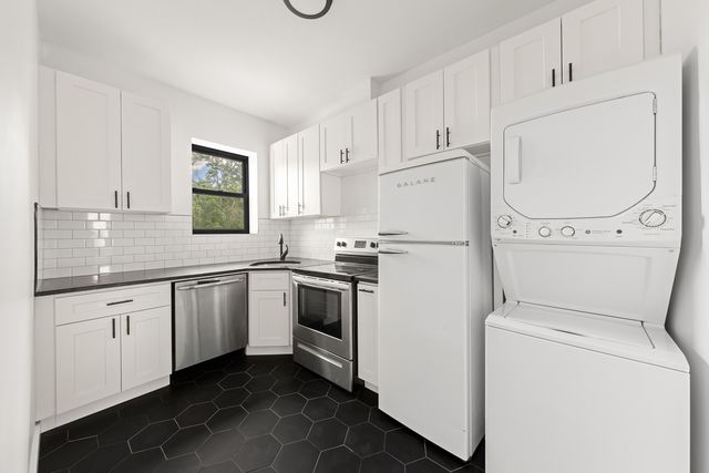 64 DE SALES Place, New York City, NY 11207