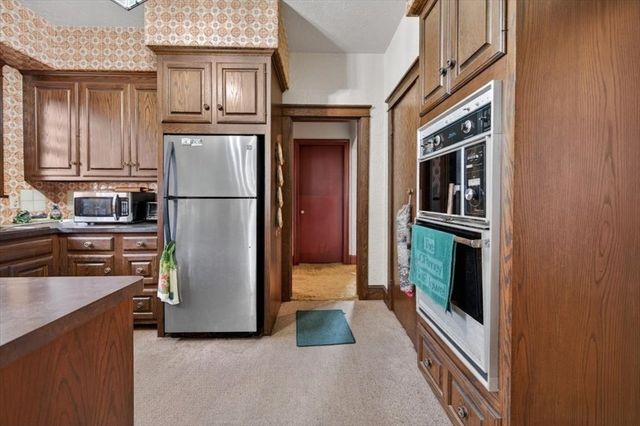 1800 Robeson St, Fall River, MA 02720