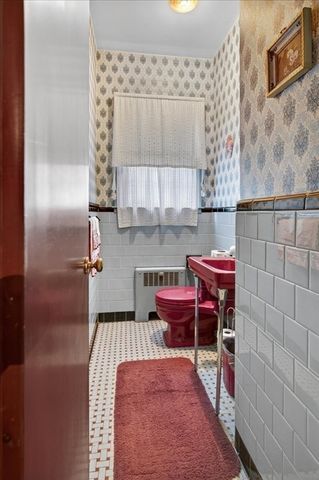 1800 Robeson St, Fall River, MA 02720