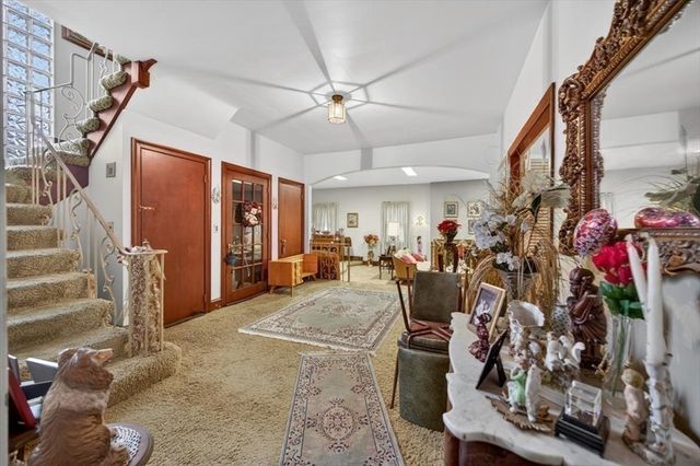 1800 Robeson St, Fall River, MA 02720