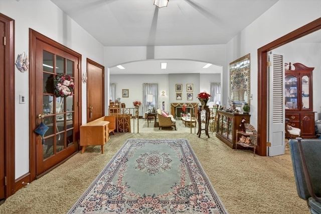 1800 Robeson St, Fall River, MA 02720