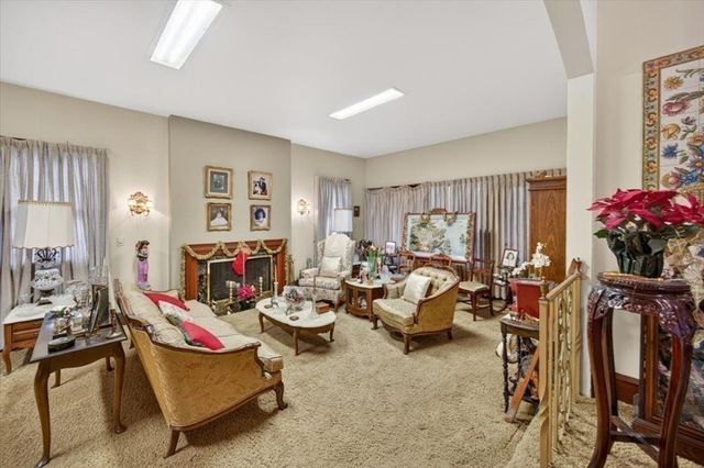 1800 Robeson St, Fall River, MA 02720