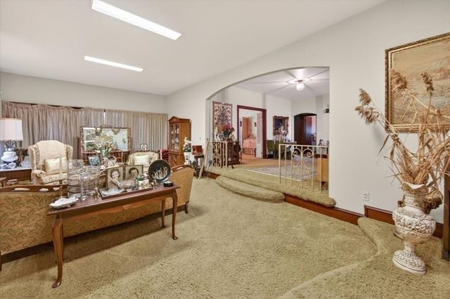 1800 Robeson St, Fall River, MA 02720