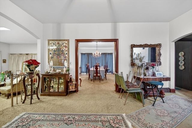 1800 Robeson St, Fall River, MA 02720